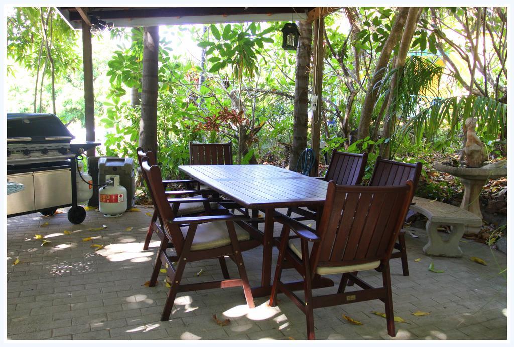 Coral Lodge Bed And Breakfast Inn Townsville Exteriör bild