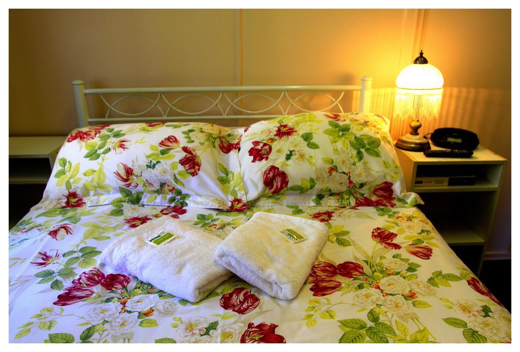 Coral Lodge Bed And Breakfast Inn Townsville Exteriör bild