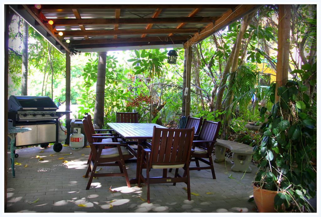 Coral Lodge Bed And Breakfast Inn Townsville Exteriör bild