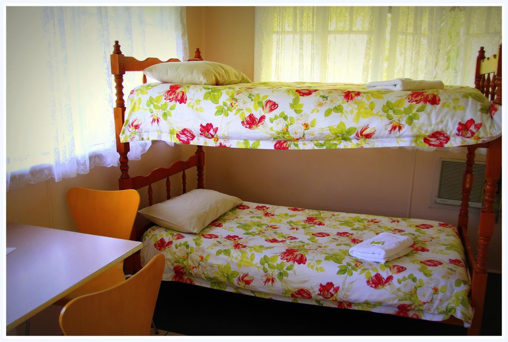 Coral Lodge Bed And Breakfast Inn Townsville Rum bild